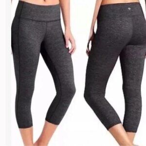 Athleta Chaturanga Capri Dark Gray Leggings Yoga Gym 212387-00 Sz S